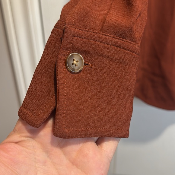 129-Aritzia Babaton Dolly Red Rust oversized  Button Down Shirt - Picture 2 of 7